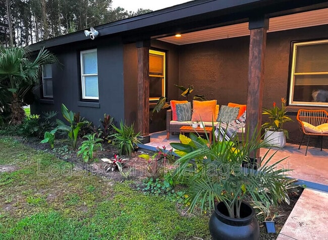 Building Photo - 823 Jordan St