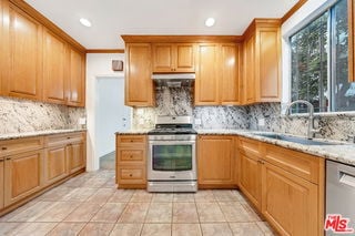 Building Photo - 844 19th St