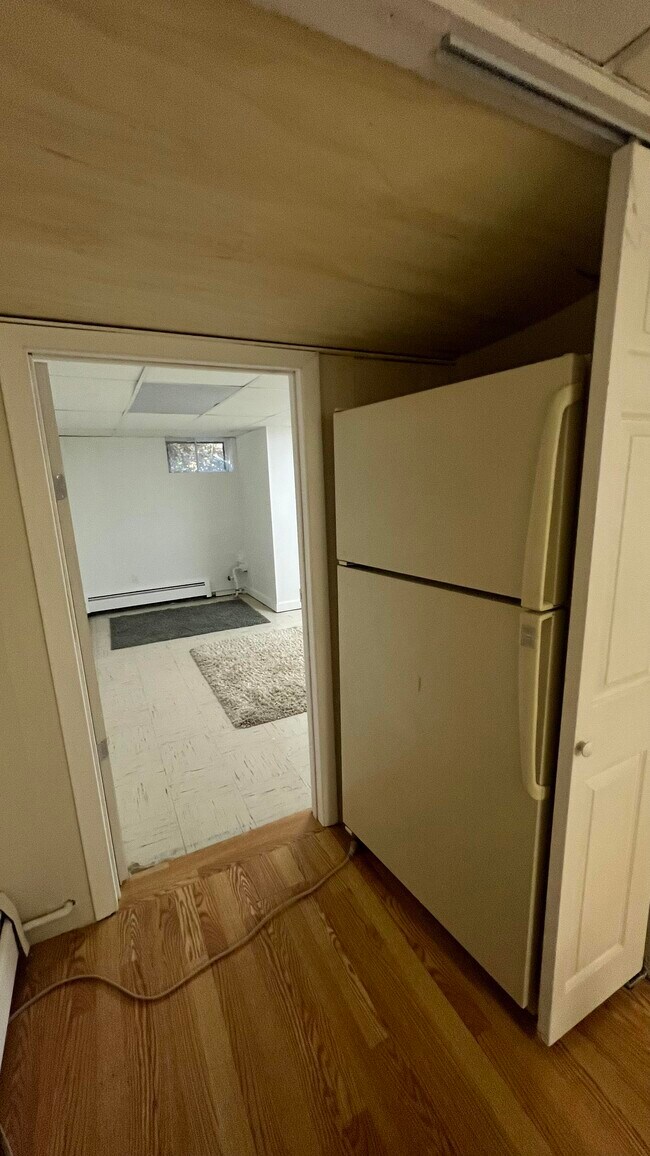 Foto del edificio - 102 Hillside Rd