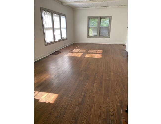 Foto del edificio - 4117 E Lewis St