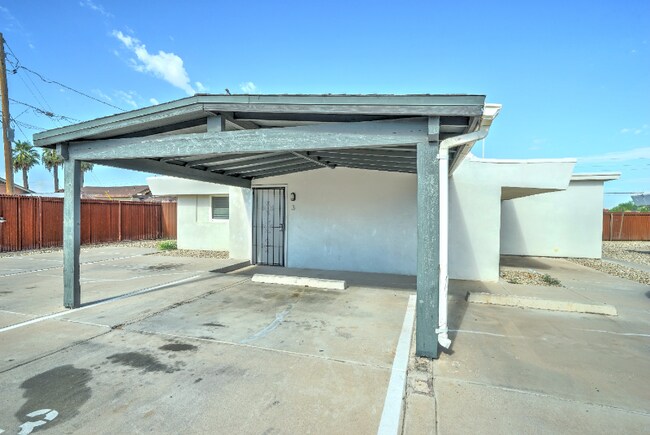 Building Photo - 1405 E Roosevelt St