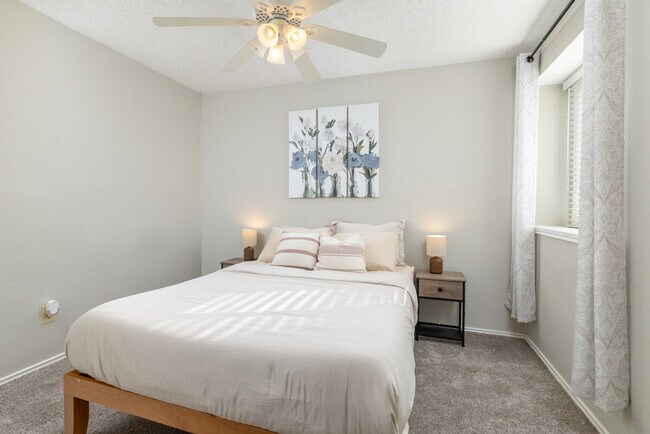 Foto del edificio - 2719 Stratford Ct