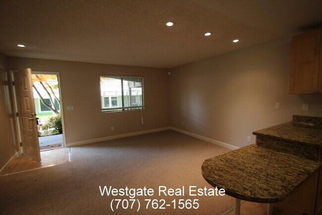 Foto del edificio - Lovely 1 Bedroom/1 Bathroom West Petaluma ...