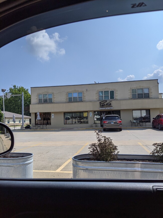 Foto del edificio - 811 W Springfield Ave