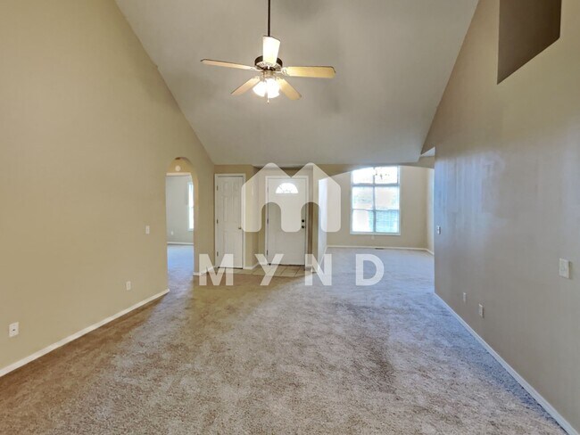 Building Photo - 408 E Kay St.