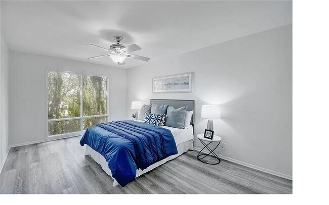 Building Photo - 5320 Balcones Dr