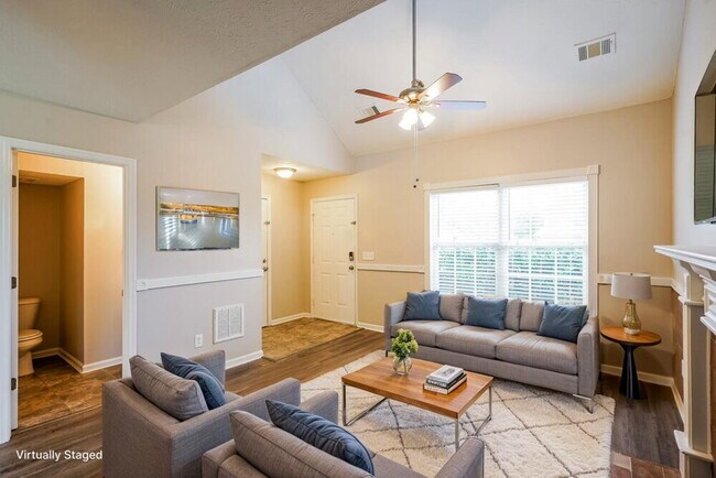 Foto del edificio - 1825 Lakewood Village Dr