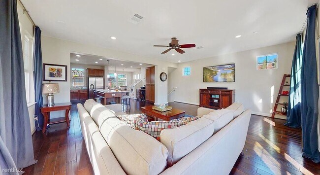Building Photo - 3 br, 3 bath House - 626 Selby Lane