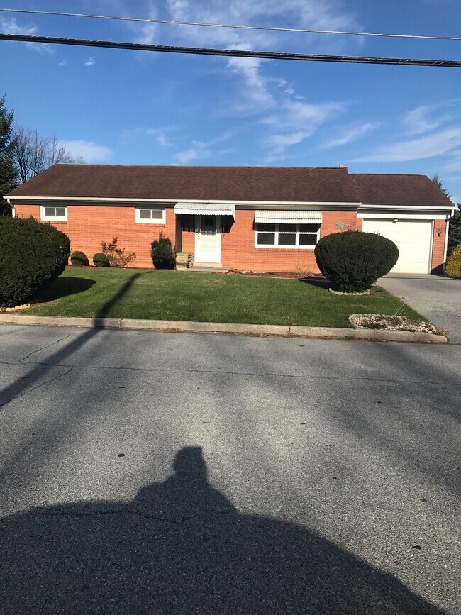 Foto del edificio - 625 E Queen St