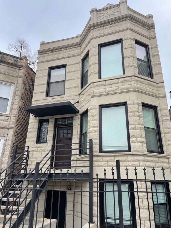 Building Photo - 1829 S Kedzie Ave