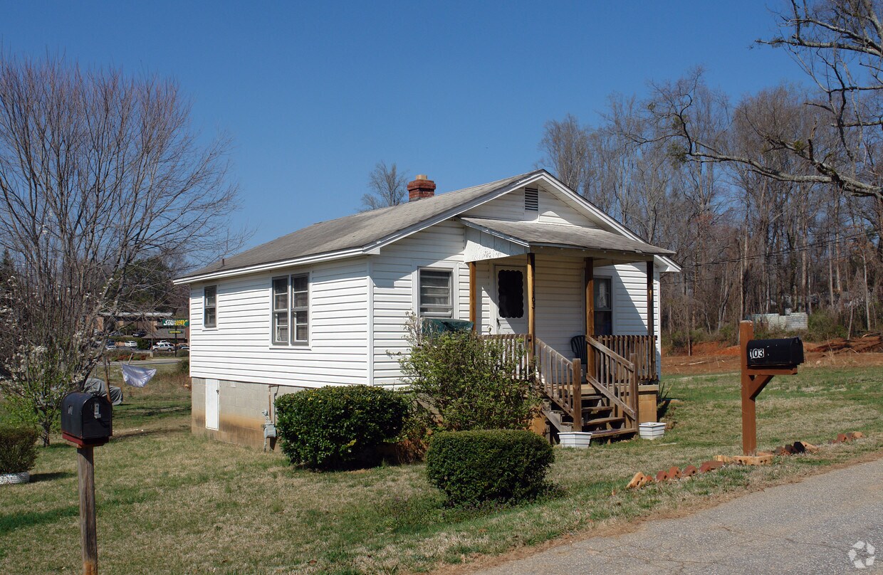 Building Photo - Easley Investments
