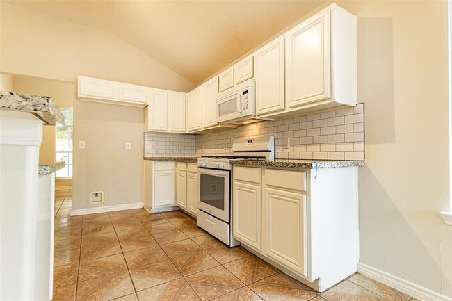 Building Photo - 19346 Otter Trail Ct