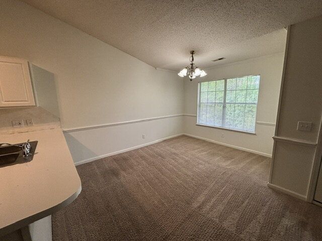 Foto del edificio - 2924 Mulberry Ln