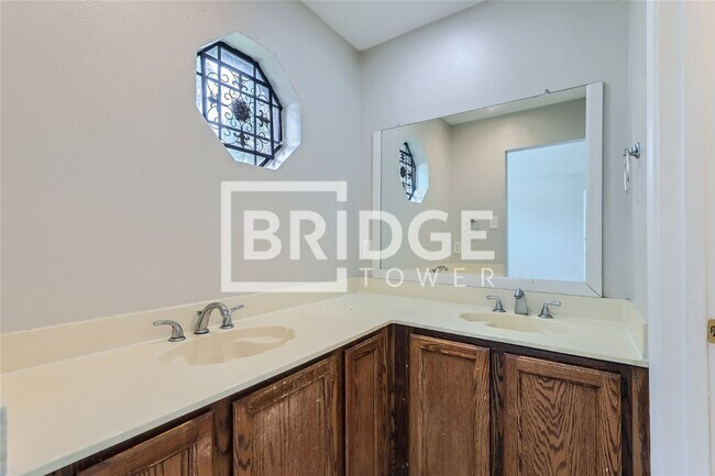 Building Photo - 7404 Rutgers Circle A