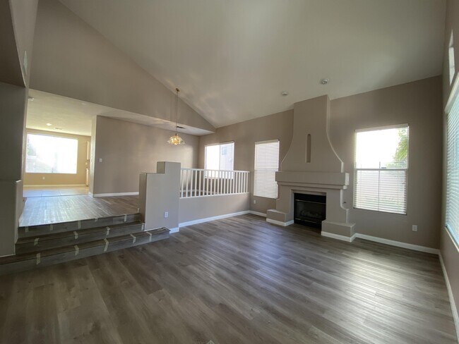 Building Photo - 275 Blackstone River Ave