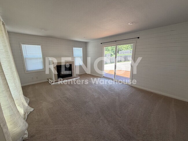 Building Photo - 2907 Knollwood Dr SE