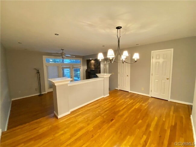 Building Photo - 2770 Old Point Dr