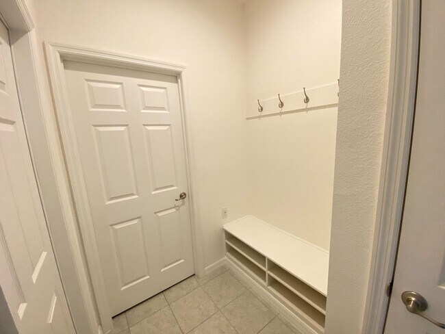 Building Photo - Carlisle Grand-520 Novara Way Davenport, F...