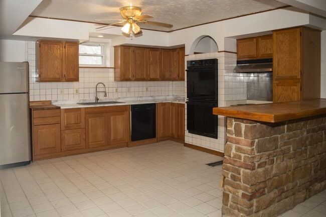 Foto del edificio - 7070 Vore Ridge Rd