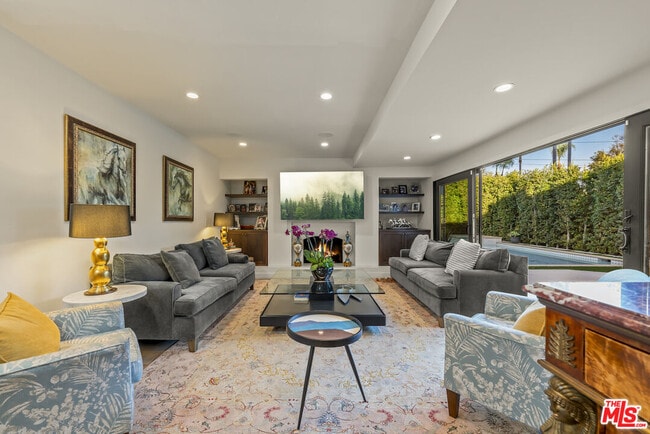 Foto del edificio - 520 N Bedford Dr