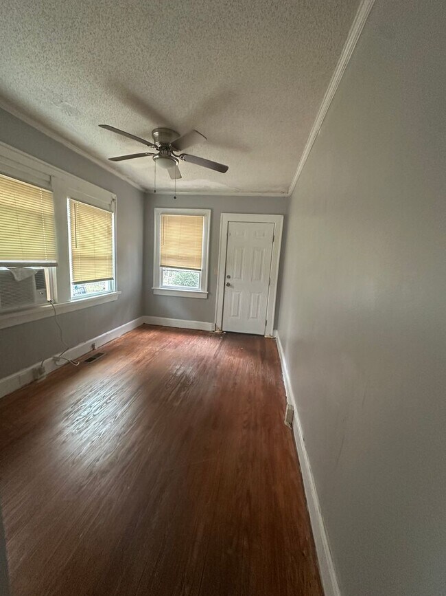 Foto del edificio - 3 bedroom 1 bath cozy home!