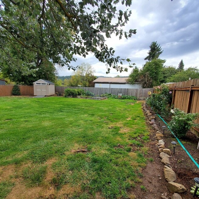 Building Photo - 1120 Linn Way