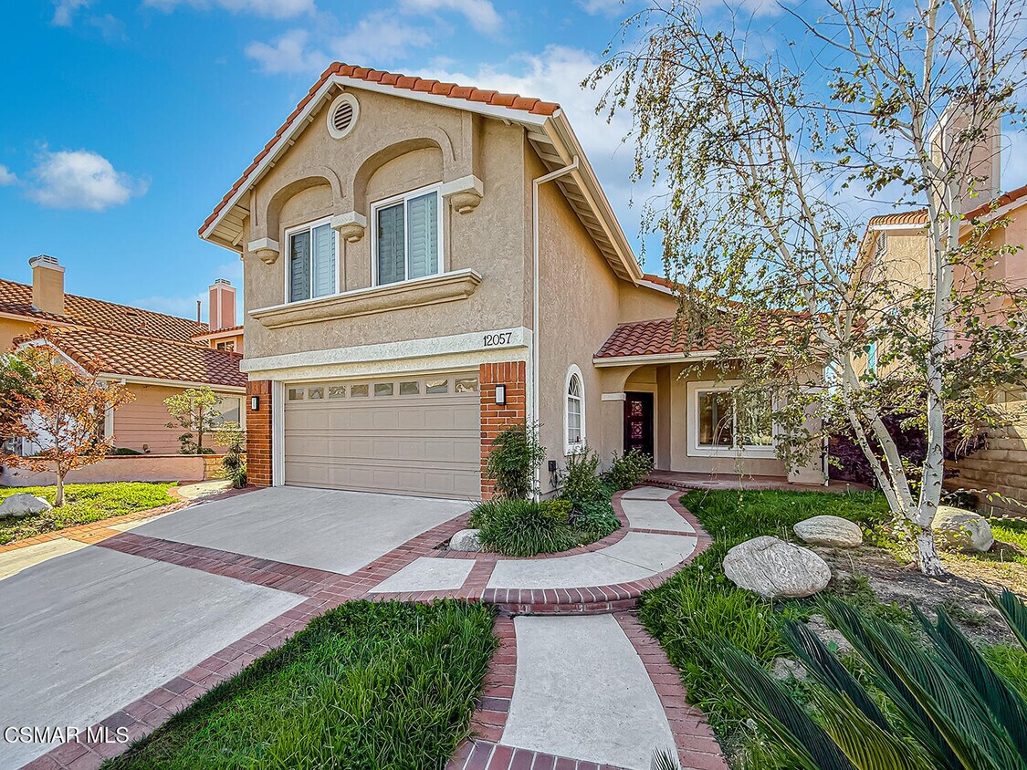 Foto principal - 12057 Falcon Crest Way