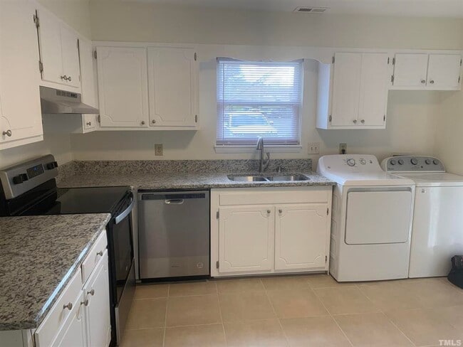 Building Photo - 1220 Manassas Ct