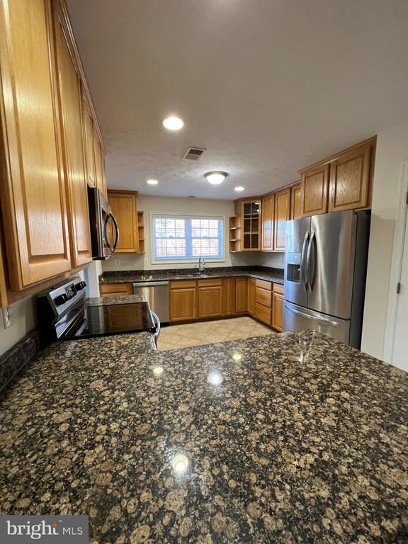 Building Photo - 13145 Hillmeade Ct