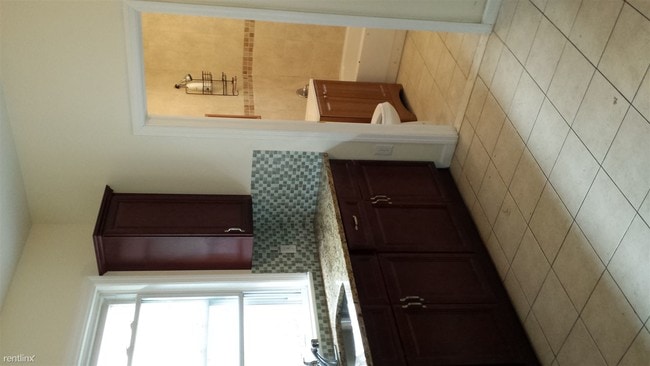 Building Photo - 43 Treacy Ave