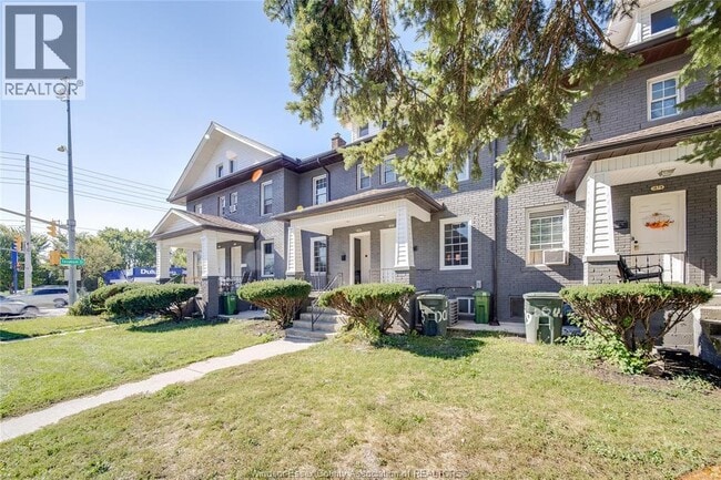 Photo du bâtiment - 1683 Dougall Ave