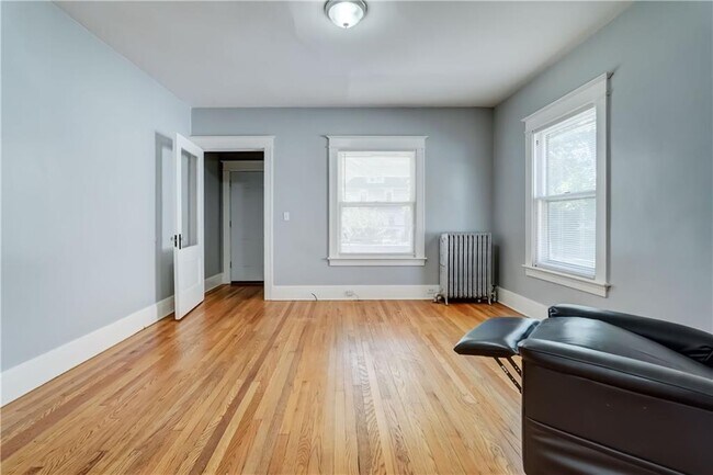 Foto del edificio - 588 Garson Ave