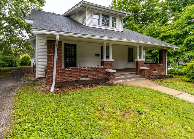 Photo - 3224 Garden Dr House