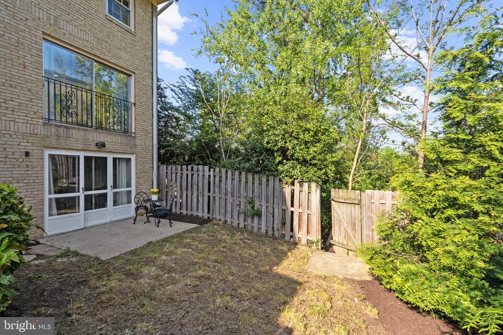 Foto principal - 928 S George Mason Dr