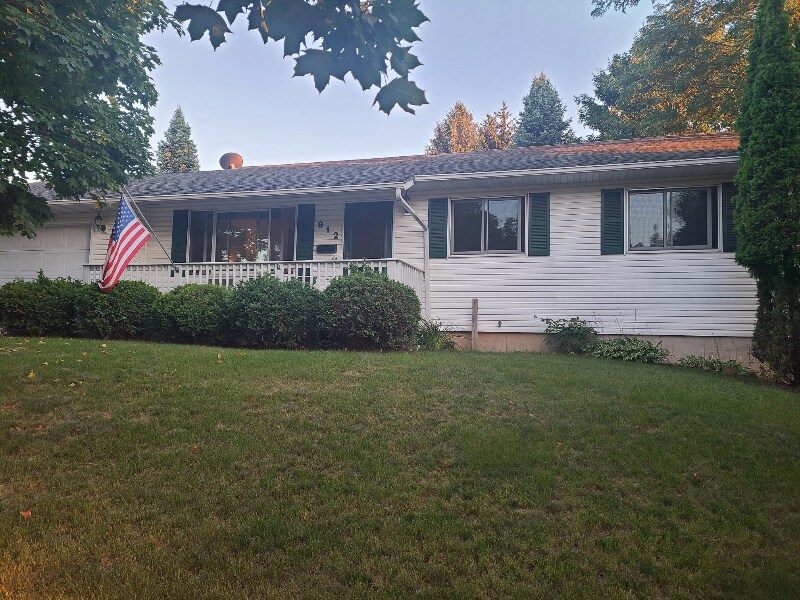 912 19th St, Reedsburg, WI 53959 House Rental in Reedsburg, WI