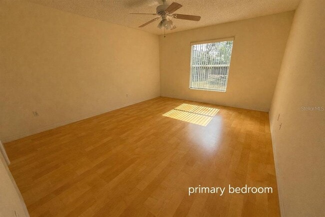 Building Photo - 33 Fenwick Ln