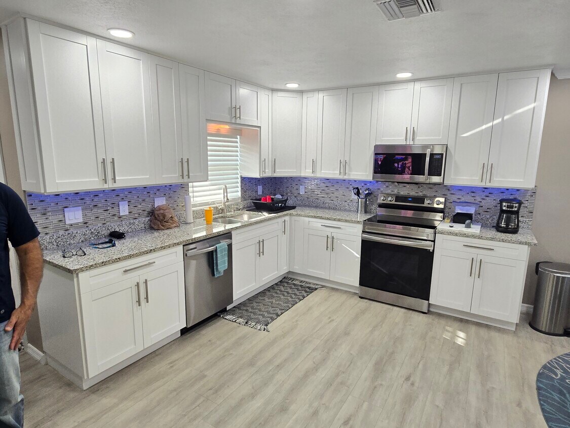 Kitchen - 1250 S Pinellas Ave