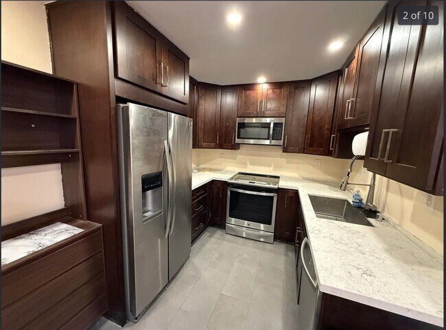 Foto del edificio - 1187 E 3rd St