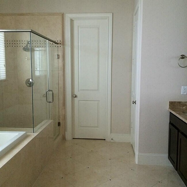Building Photo - 2711 Cohn Garden Ln