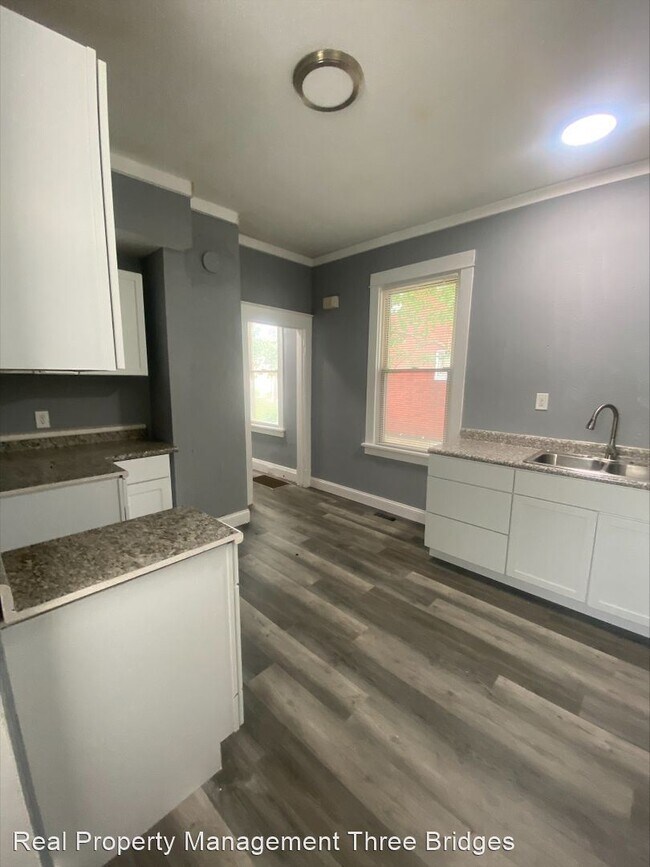 Building Photo - 1 br, 1 bath House - 3976 Burgen Ave