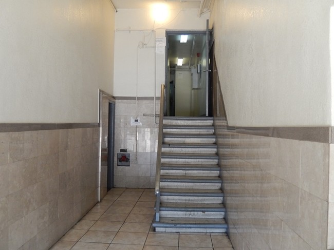 Interior Photo - Wilshire Pointe Apartments