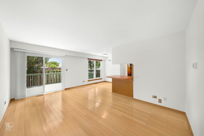 Foto del edificio - 1555 N Gatewood Ave