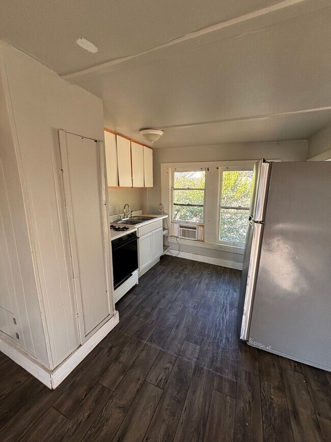 Foto del edificio - 820 College St