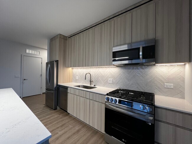 Building Photo - 500 S Oakley Blvd
