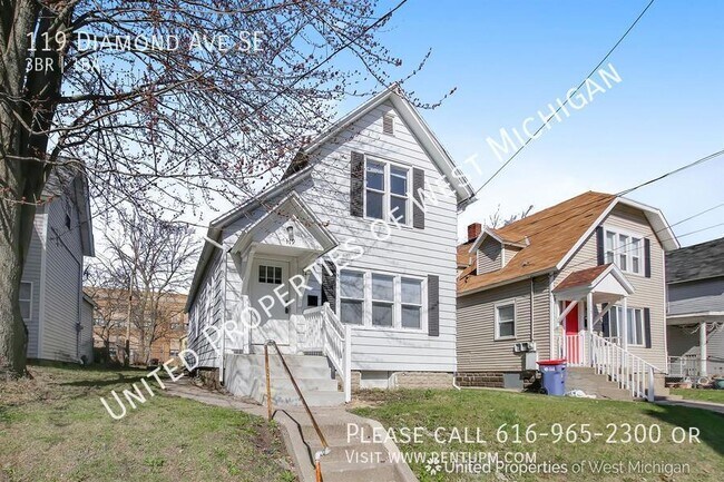 Building Photo - 119 Diamond Ave SE