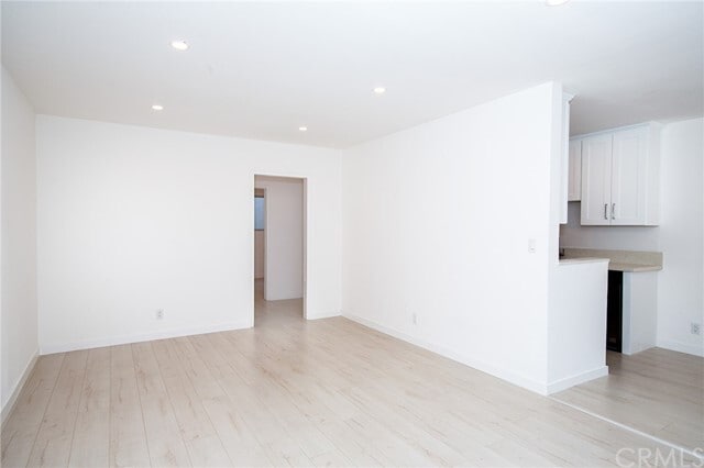 Building Photo - 12635 Vanowen St
