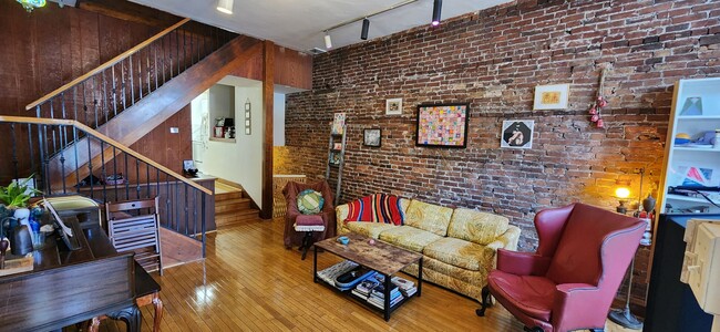 Building Photo - 4534 Baltimore Ave