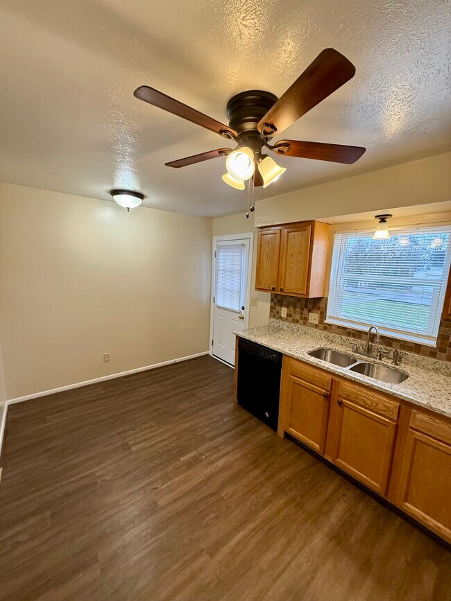 Foto del edificio - 3519 Cleveland Ave