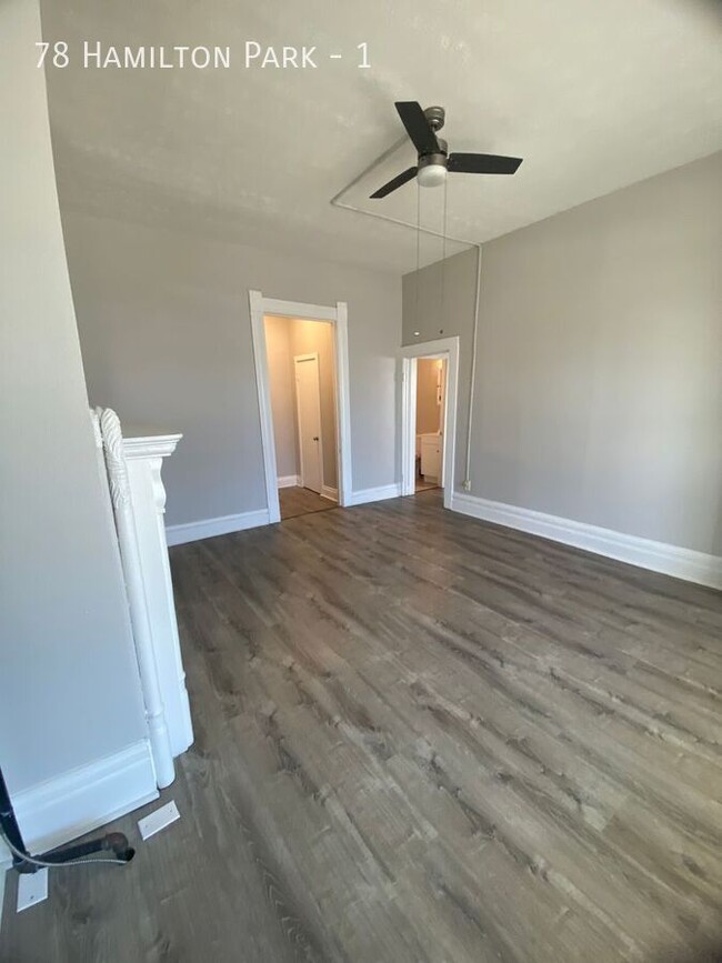 Building Photo - 1BD/1BA Available Now !!!