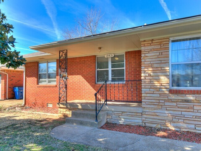 Building Photo - Charming 3-Bedroom Home for Rent in The Vi...